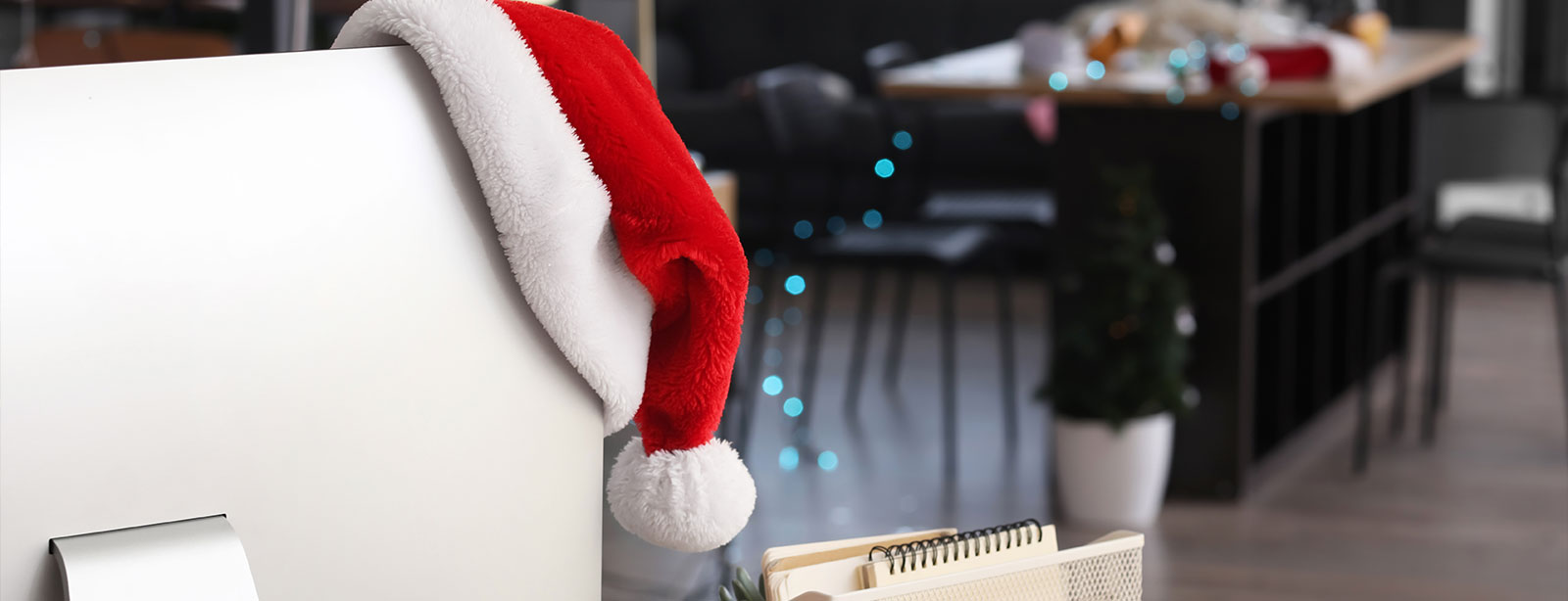 Decorazioni natalizie minimaliste: consigli e suggerimenti per il tuo studio o il tuo ufficio.