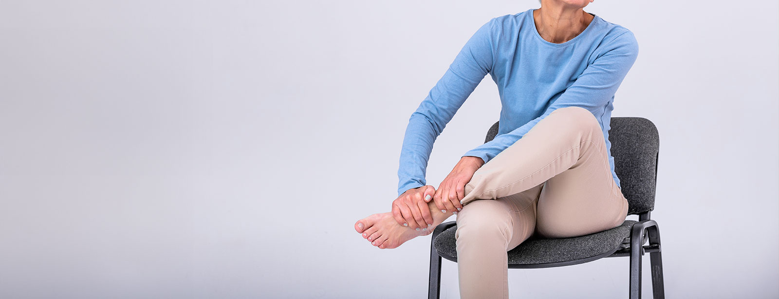 Perché ti fanno male le gambe quando ti alzi dopo essere stato seduto?